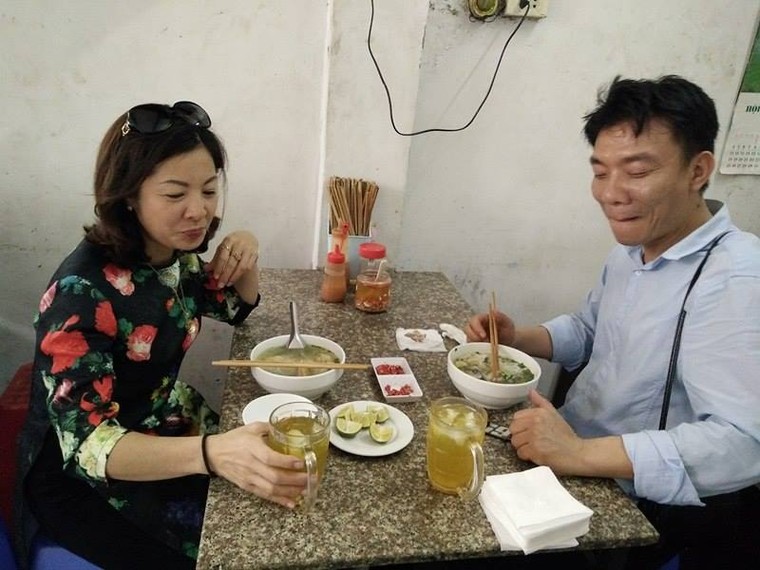 Sự thật về bát phở giá 300 nghìn: Chủ quán là người có tâm? ảnh 4