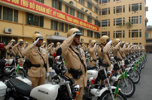 Hà Nội: Điều chuyển CSGT 'bụng phệ' sang ngồi văn phòng ảnh 1