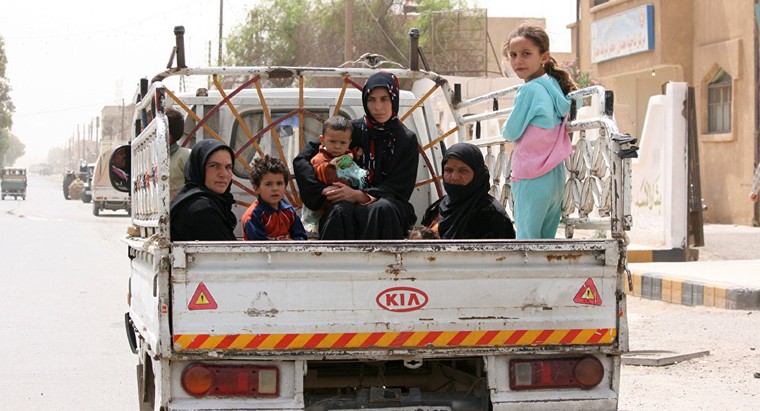 Người dân Syria muốn rời Deir Ezzor, phải trả IS 1.000 USD ảnh 1