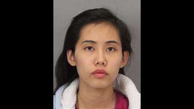 Bắt giữ nữ giáo viên gốc Việt vì quan hệ tình ái với nam sinh ảnh 1