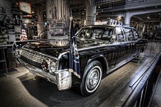 Mỹ từng phải đi thuê limousine cho tổng thống ảnh 1