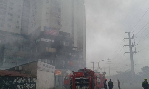 Hà Nội: Hỏa hoạn tại công ty Điện lực, khói đen bao trùm ảnh 7