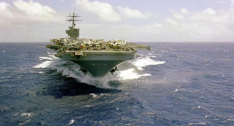 Vì sao Mỹ ồ ạt triển khai tàu sân bay? ảnh 1