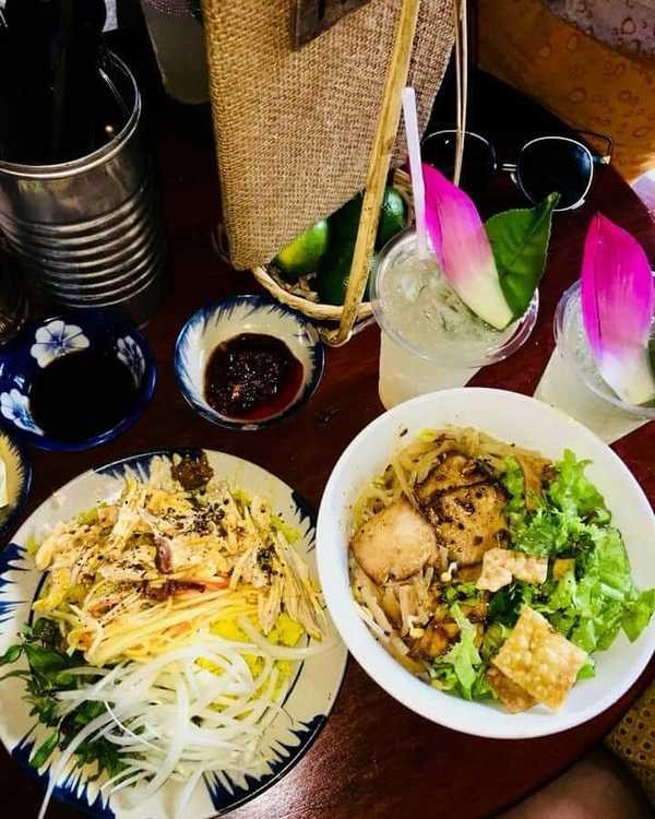 Những chuyến du lịch trước khi đăng quang của Tân Hoa hậu Việt Nam 2018 ảnh 5