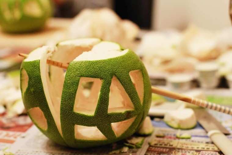 Kỳ diệu thay tiếng trống ếch, đèn lồng vỏ bưởi những năm thập niên 70 ảnh 1