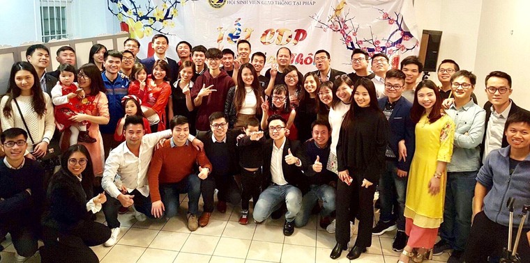 Du học sinh Pháp: 'Thịt mỡ, dưa hành, bánh tét là những món ngon nhất thế giới, ảnh 2