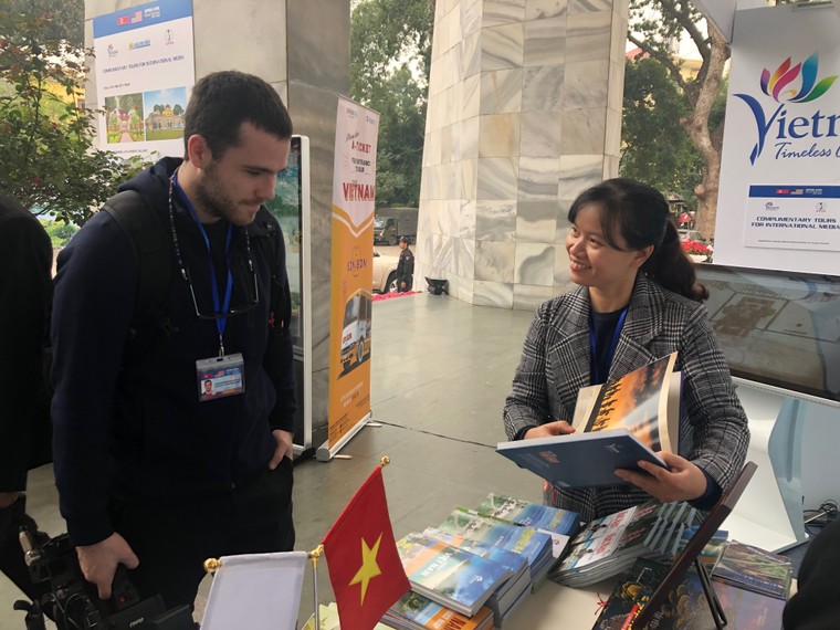 [Ảnh] Du lịch Việt Nam tặng phóng viên quốc tế dự thượng đỉnh Mỹ-Triều những món quà gì? ảnh 3