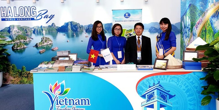 [Ảnh] Du lịch Việt Nam tặng phóng viên quốc tế dự thượng đỉnh Mỹ-Triều những món quà gì? ảnh 1