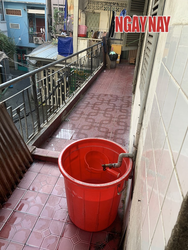 Nhà trọ 'quan tài' TP.HCM - Bài 1: Có gì bên trong nhà trọ 'quan tài'? ảnh 5