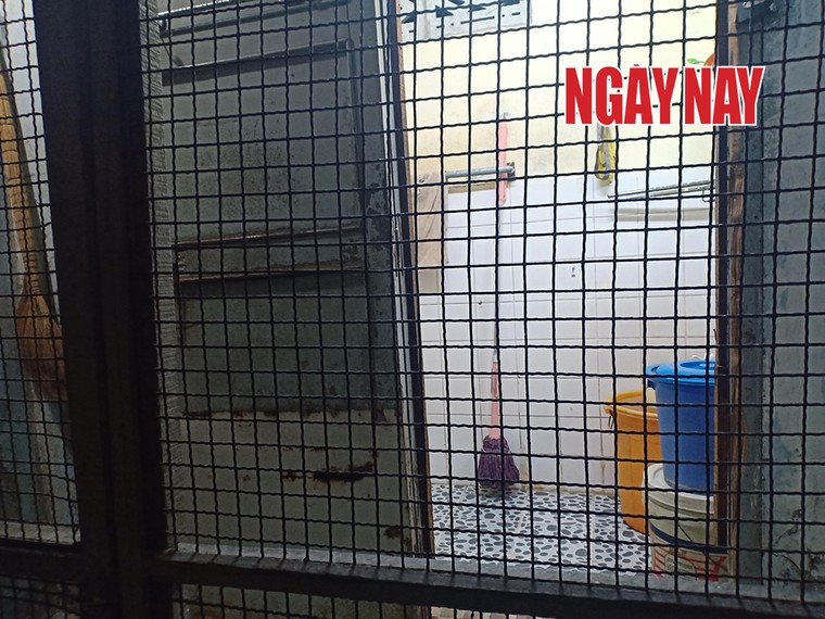 Nhà trọ quan tài TP.HCM - Bài 2: Những người sống trong 'quan tài' ảnh 1