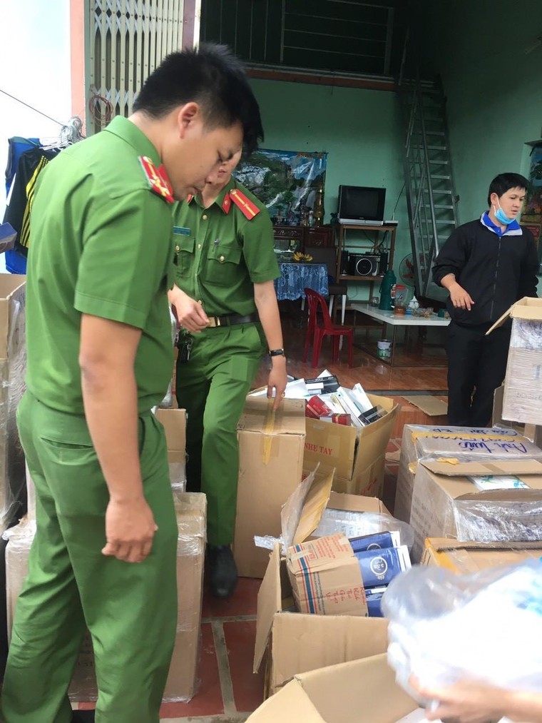 Thu giữ trên 20.000 bao thuốc lá điếu không rõ nguồn gốc tại Bình Định ảnh 1