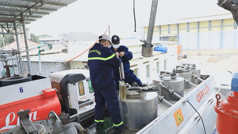 Công an Đồng Nai bắt khẩn cấp “ông trùm” đường dây mua bán hoá đơn giả ảnh 4