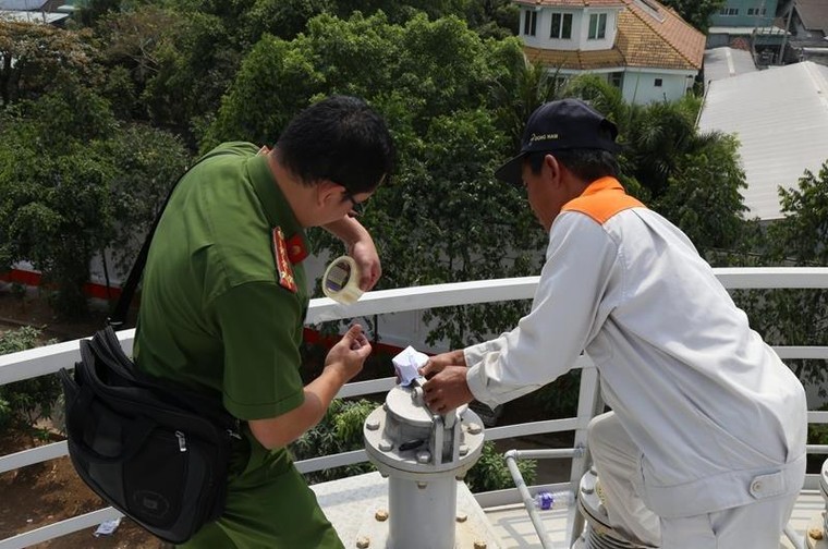 Đồng Nai: Bắt vợ chồng Giám đốc công ty Vân Trúc trong chuyên án buôn lậu xăng giả ảnh 3