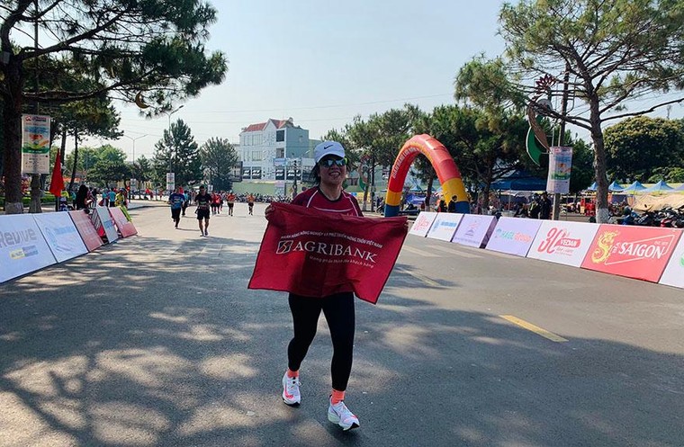 Agribank đồng hành cùng Giải Vô địch quốc gia Marathon và cự ly dài báo Tiền Phong năm 2021 ảnh 6