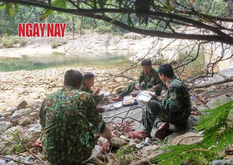 Rào Trăng 3 - vẫn tìm kiếm nạn nhân với niềm hy vọng ảnh 6