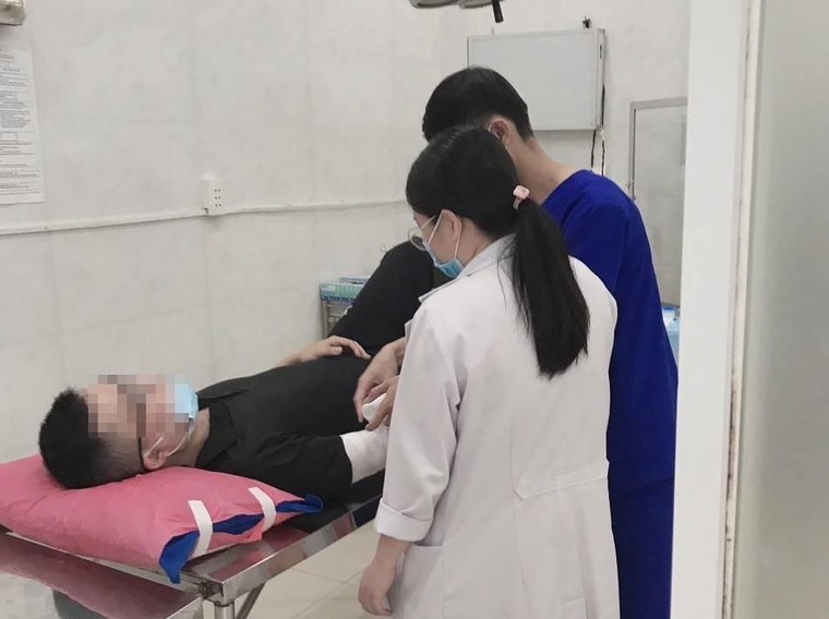 Hàng loạt sai phạm tại dự án Bella Vista: Bài 1: Đi đòi sổ đỏ, khách hàng bị côn đồ tấn công ảnh 2