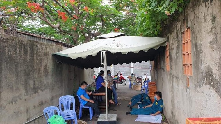 Sài Gòn ngày giãn cách, ấm lòng phố xá thảo thơm ảnh 8