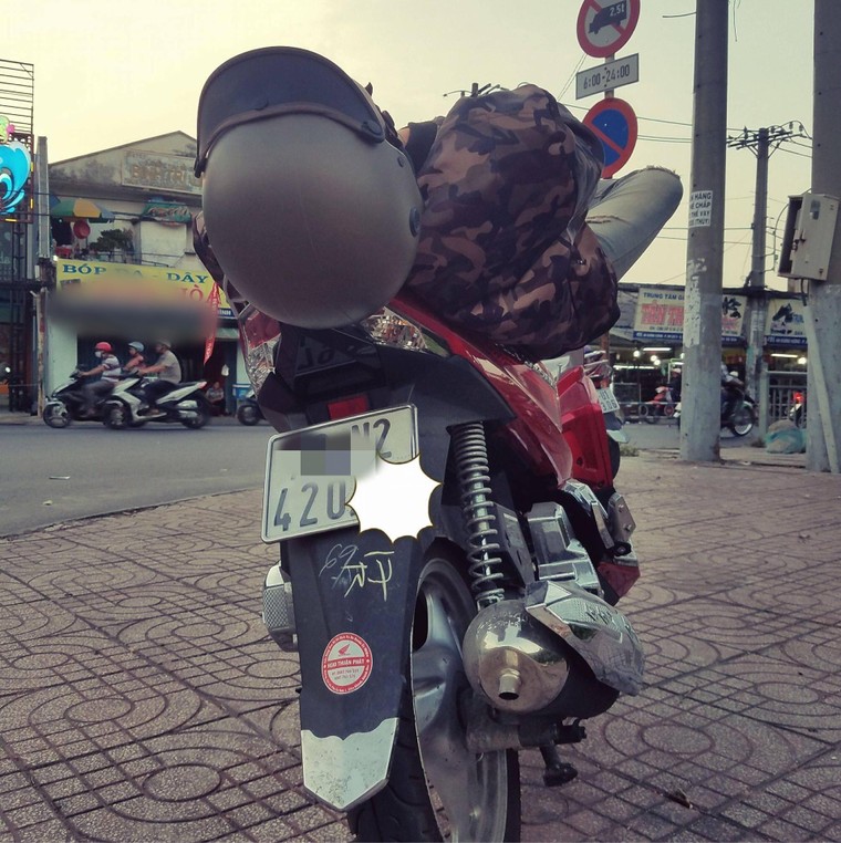 Họ đối mặt với đại dịch COVID-19 như thế nào? - Bài 3: Tài xế taxi, xe ôm: trăm nỗi lo ảnh 2