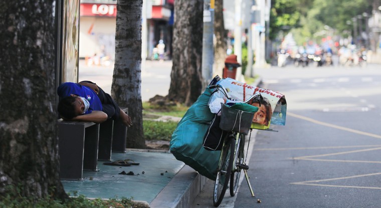 Trung tâm Sài Gòn - Ngày đầu tiên thực hiện Chỉ thị 16 ảnh 16