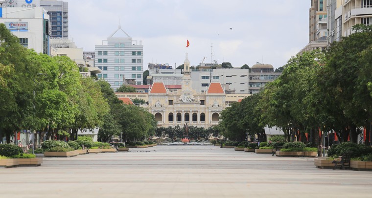 Trung tâm Sài Gòn - Ngày đầu tiên thực hiện Chỉ thị 16 ảnh 3