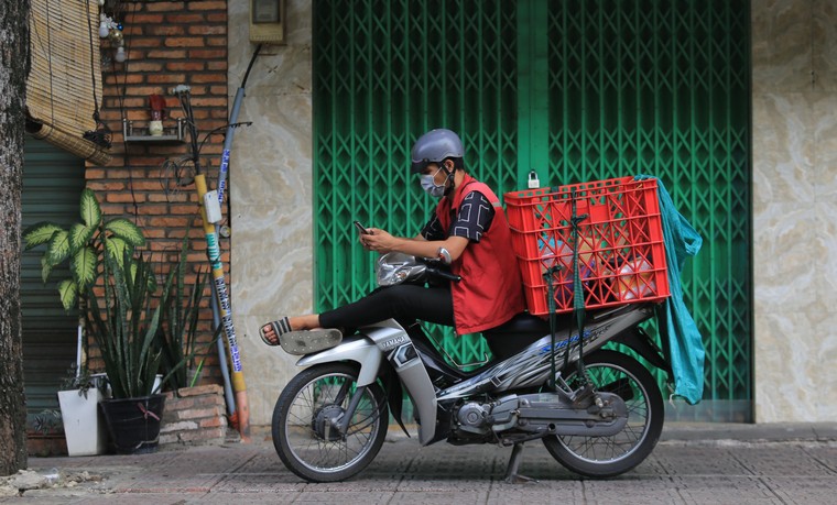 Trung tâm Sài Gòn - Ngày đầu tiên thực hiện Chỉ thị 16 ảnh 14