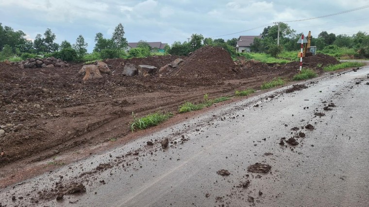 Đồng Nai: Lợi dụng giãn cách, lén lút khai thác đá trái phép ảnh 2