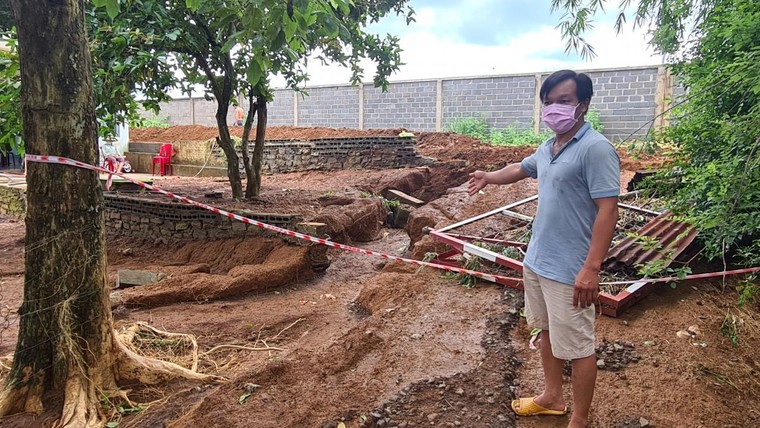 Đồng Nai: Nước mưa như lũ từ KCN Dầu Giây phá nát vườn cây, ao cá của nông dân ảnh 3