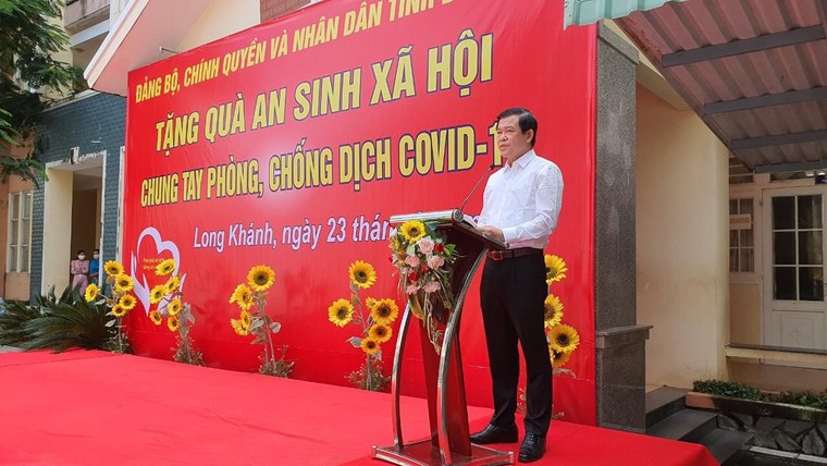 Đồng Nai: Bí thư Nguyễn Hồng Lĩnh thăm, tặng quà cho người dân có hoàn cảnh khó khăn ảnh 1