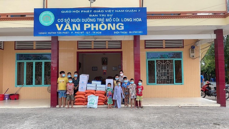 Người đẹp Cẩm Đan giản dị thiện nguyện ảnh 1