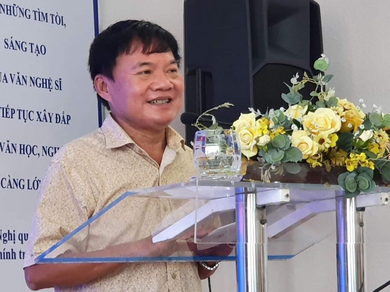 Nhà văn Bùi Anh Tấn làm Tổng biên tập tạp chí Văn nghệ TP.HCM ảnh 2