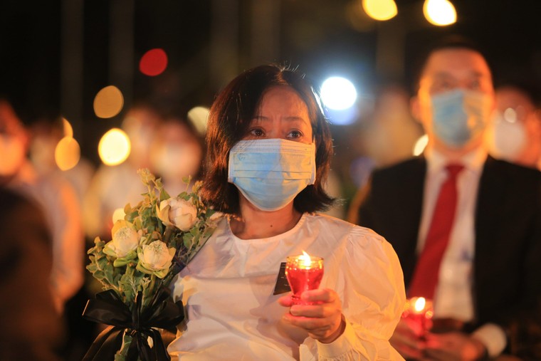 Những hình ảnh xúc động tại Lễ tưởng niệm nạn nhân mất vì COVID-19 ảnh 3