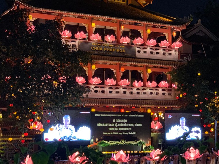 Những hình ảnh xúc động tại Lễ tưởng niệm nạn nhân mất vì COVID-19 ảnh 7