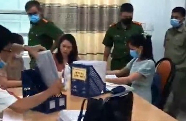 Có ai đang âm mưu “triệt hạ” cô giáo chống tiêu cực không? ảnh 1