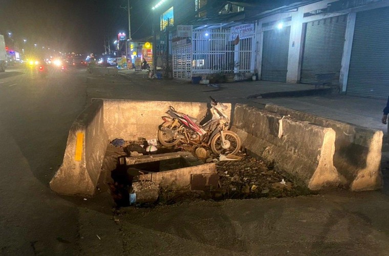 Thi công cầu vượt Dầu Giây - Người dân liên tiếp gặp tai nạn thương vong, lãnh đạo Tỉnh bức xúc ảnh 2