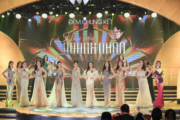 Doanh nhân Đào Ái Nhi đăng quang Hoa hậu Doanh nhân Việt Nam 2021 ảnh 1