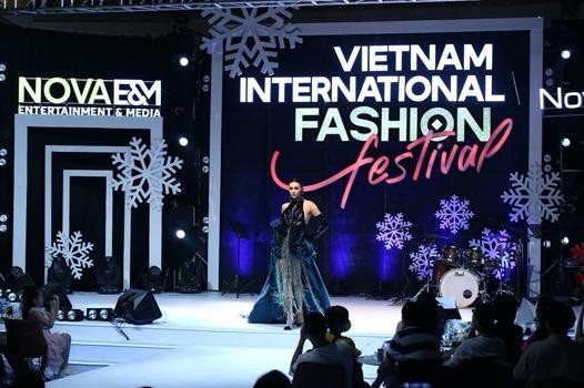 Những thành công của chuỗi sự kiện đón Giáng sinh và năm mới tại Novaland Gallery ảnh 3