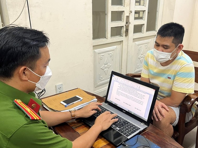 Triệt phá đường dây môi giới mại dâm qua mạng Internet ảnh 1