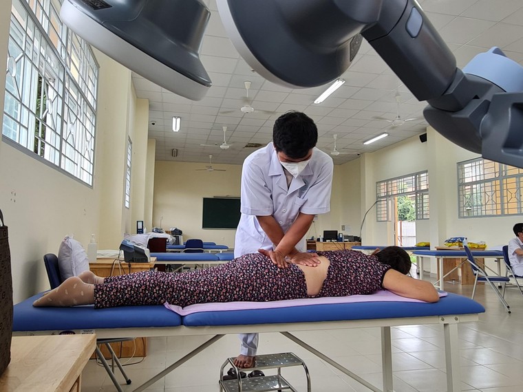 Đua nhau bán gói khám cho bệnh nhân hậu Covid-19 ảnh 1