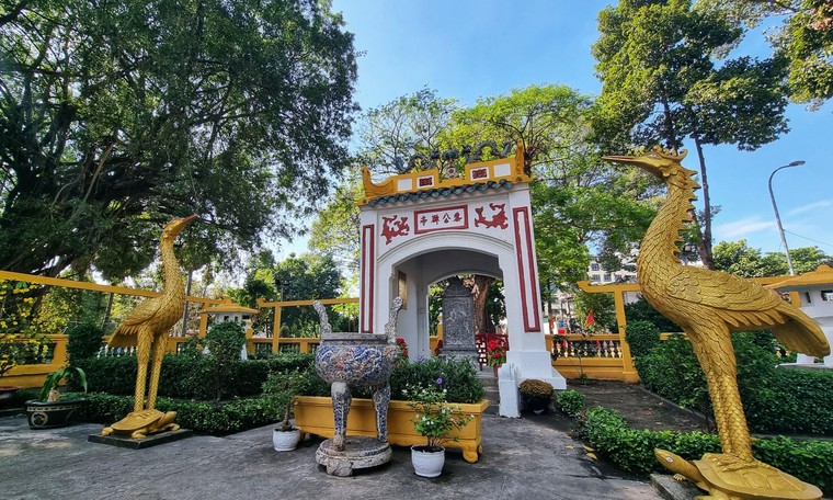 Khoảng 50 ngàn lượt người viếng Lăng Tả quân Lê Văn Duyệt dịp đầu năm Nhâm Dần ảnh 8