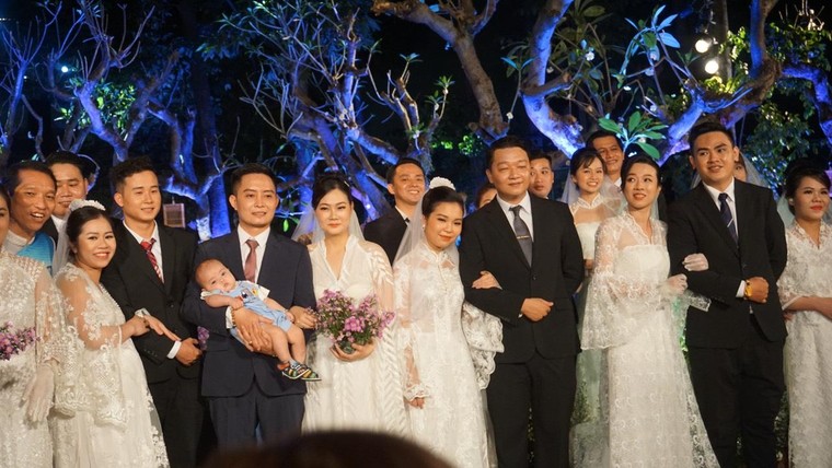 Những hình ảnh lãng mạn trong đám cưới đặc biệt của các y bác sĩ tại TP.HCM ảnh 6