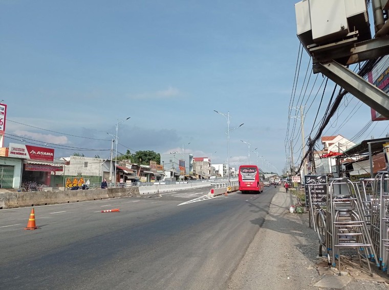 Bất cập tại Cầu vượt Dầu Giây - Bài 2: “Chậm như rùa!” ảnh 4