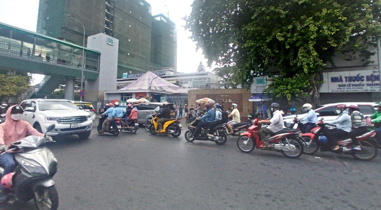 Vụ “câu bệnh nhân” ra bệnh viện tư mổ: Bệnh viện Ung Bướu liên tục phản hồi thiếu trung thực ảnh 2