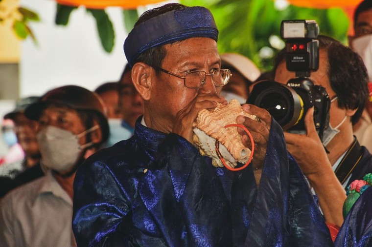 Lý Sơn mùa này - Bài 1: Bái vọng tiền nhân ảnh 2