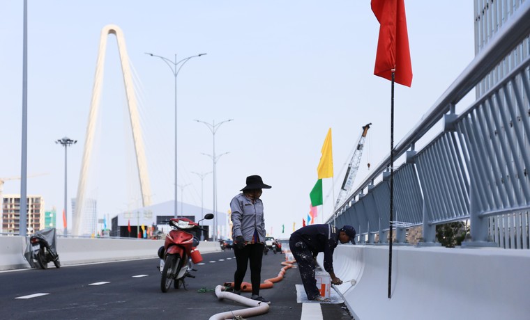 Ngày mai (28/4), chính thức thông xe cầu 130 triệu USD bắc qua bán đảo Thủ Thiêm ảnh 4