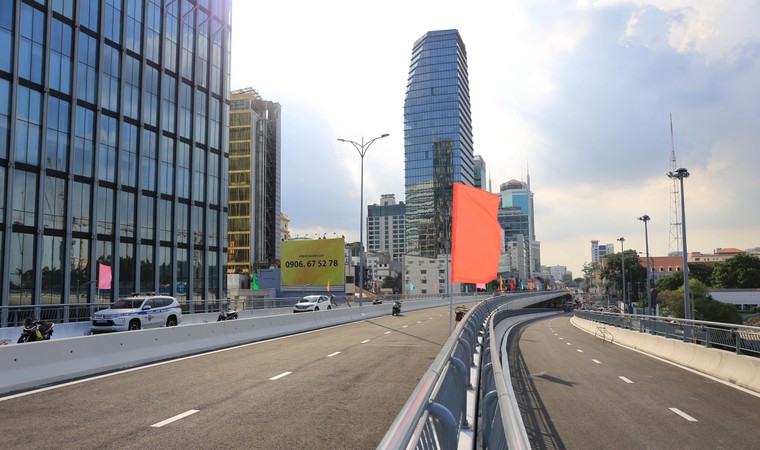 Ngày mai (28/4), chính thức thông xe cầu 130 triệu USD bắc qua bán đảo Thủ Thiêm ảnh 5