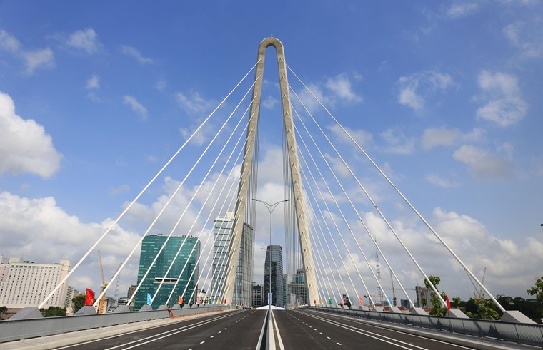 Từ 15 giờ ngày 28/4, người dân được lưu thông qua cầu Thủ Thiêm 2 ảnh 6