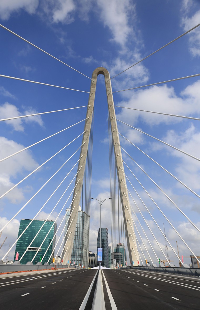 Từ 15 giờ ngày 28/4, người dân được lưu thông qua cầu Thủ Thiêm 2 ảnh 5