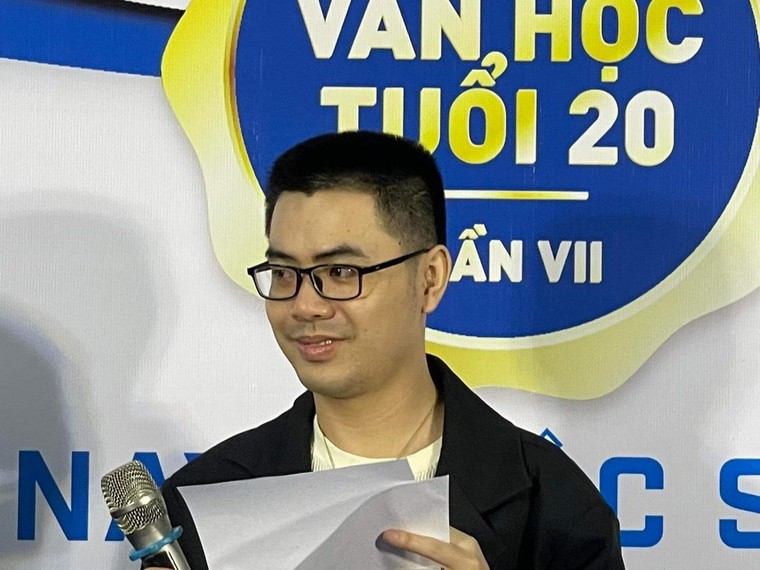 Văn học Tuổi 20 lần 7 không có giải nhất ảnh 1