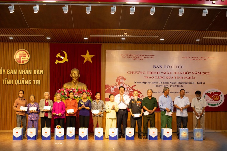 Hành trình tri ân những người có công với cách mạng của CVI Pharma ảnh 2