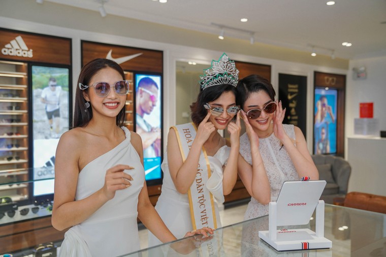 Đồng hành cùng top 3 Hoa hậu các Dân tộc khám phá NovaWorld Ho Tram ảnh 3